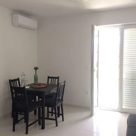 M&m * Zadar